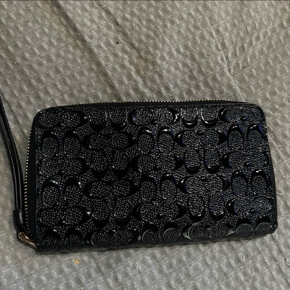 NWOT Coach Medium Zip Around Wallet Black Embossed Patent Leather - Picture 4 of 11
